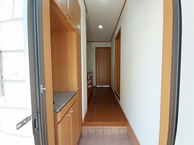 物件内観写真12　(玄関)