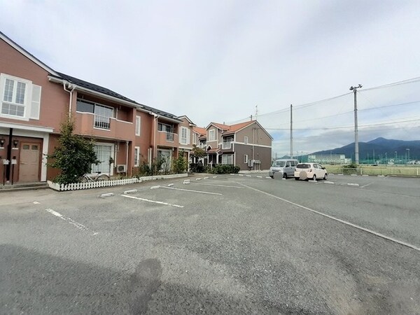 駐車場(駐車場)