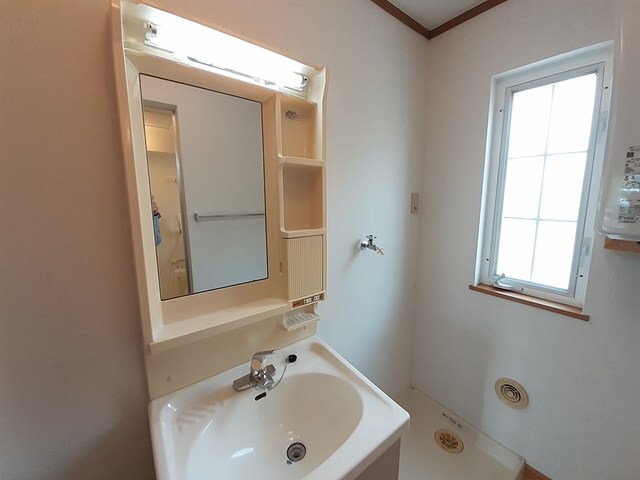 物件内観写真7　(洗面所)