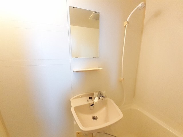 物件内観写真7　(洗面所)