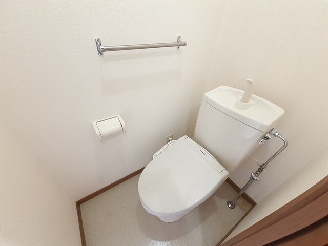 物件内観写真8　(トイレ)