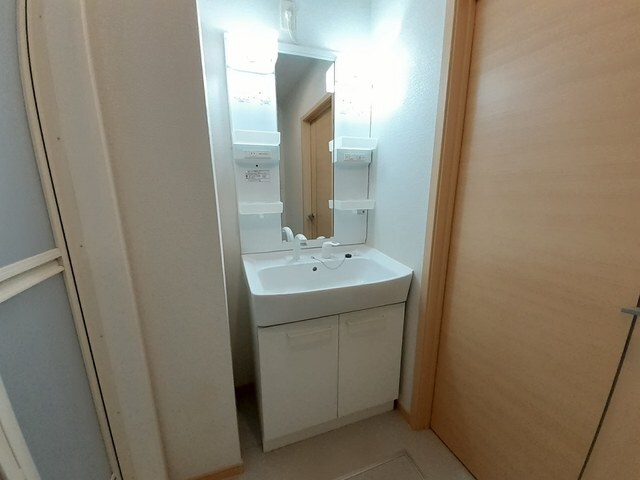 物件内観写真7　(洗面所)