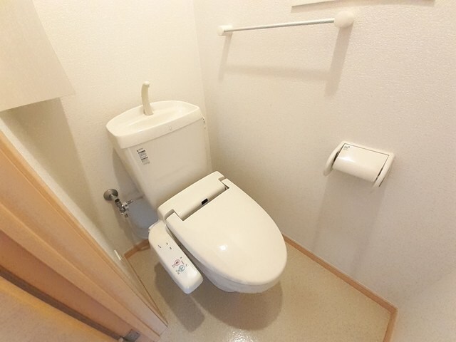 物件内観写真8　(トイレ)