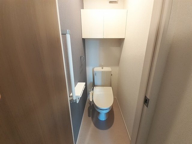 物件内観写真8　(トイレ)