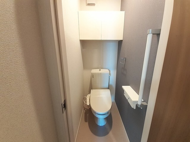 物件内観写真8　(トイレ)