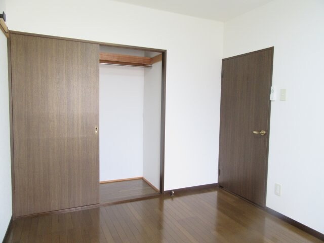 物件内観写真12　(大きなものも収納できそうです)