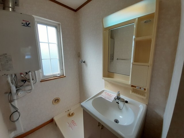 物件内観写真7　(洗面所)