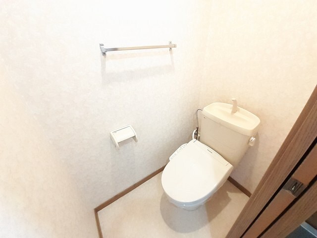 物件内観写真8　(トイレ)