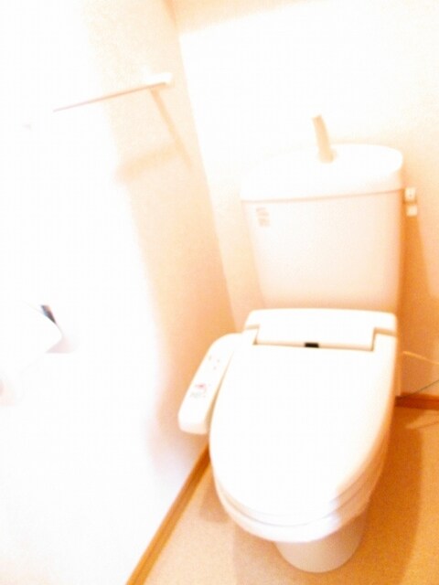 物件内観写真8　(トイレ)