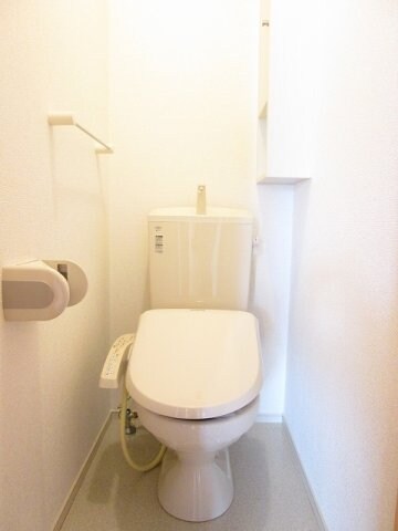 物件内観写真9　(トイレ)