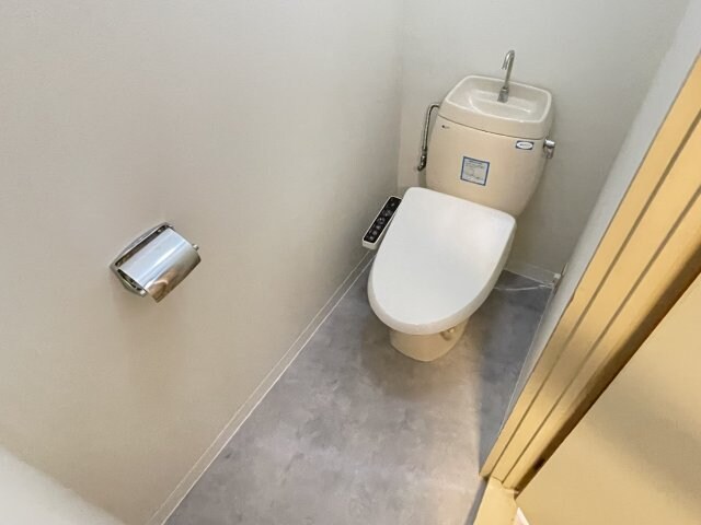 物件内観写真6　(落ち着いたトイレです)