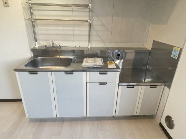 物件内観写真4　(キッチンでお料理をお楽しみください)