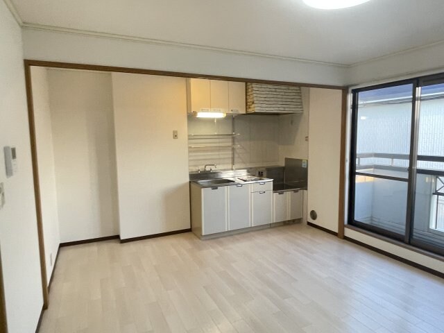 物件内観写真8　(居間です)