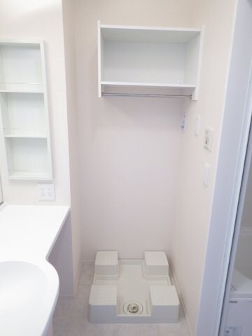物件内観写真15　(洗濯機置き場)