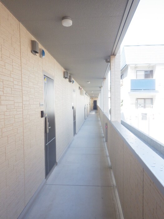 物件内観写真17　(共用通路)