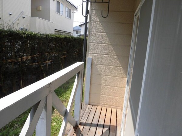 バルコニー(暖かな日差しのふりそそぐバルコニー)