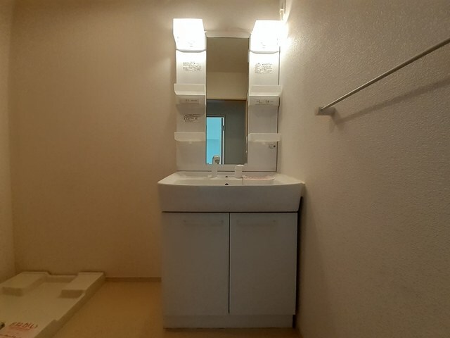 物件内観写真7　(洗面所)