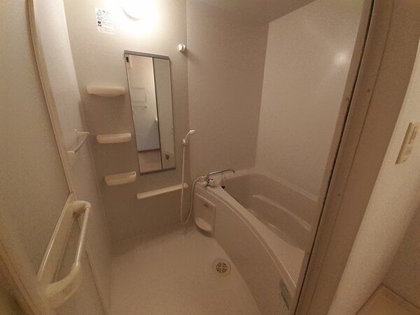 浴室(バス／シャワールーム等)