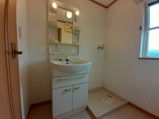 物件内観写真7　(洗面所)