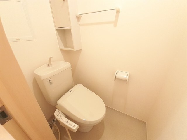 物件内観写真8　(トイレ)