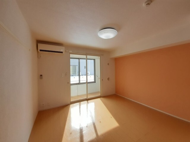 物件内観写真5　(居室・リビング)