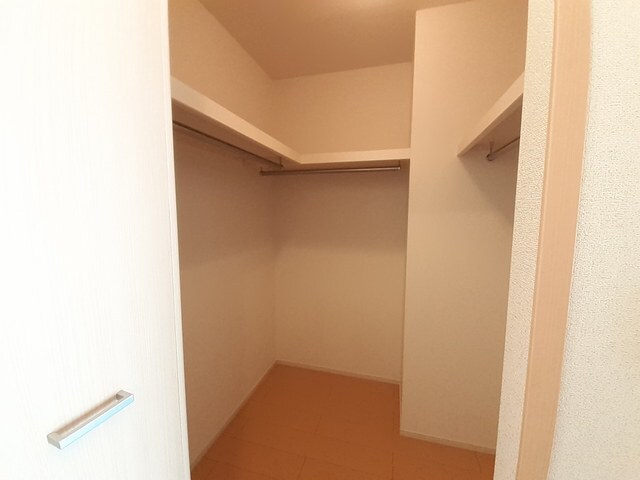 物件内観写真10　(収納)