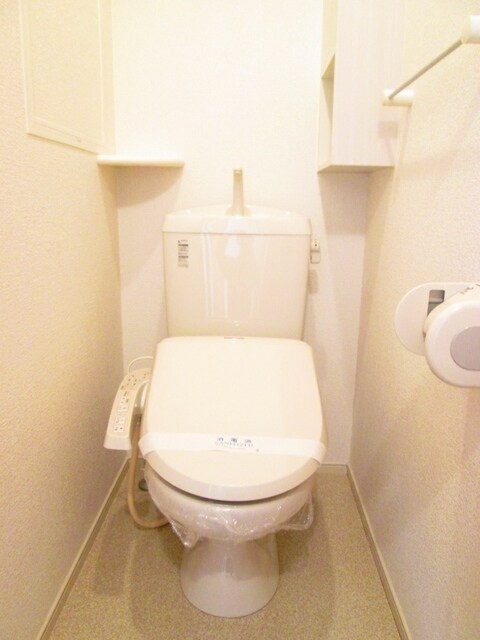 物件内観写真9　(トイレ)