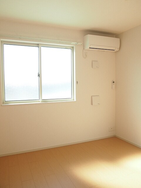 物件内観写真8　(居室・リビング)