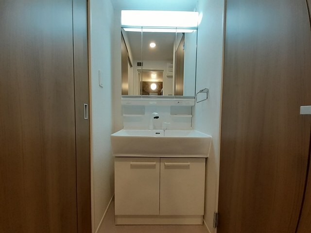 物件内観写真7　(洗面所)