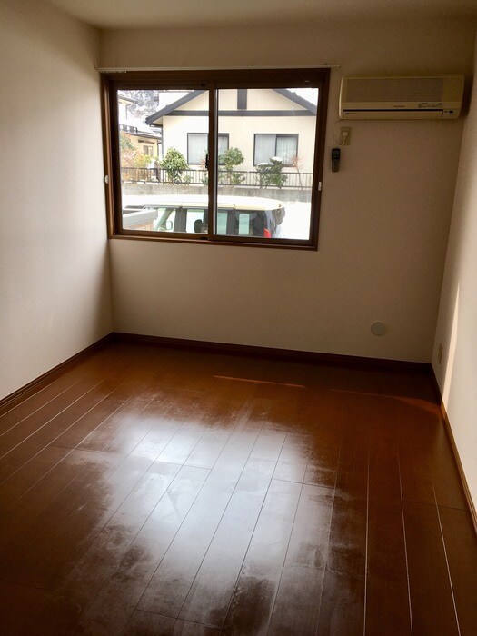 物件内観写真5　(西洋室)