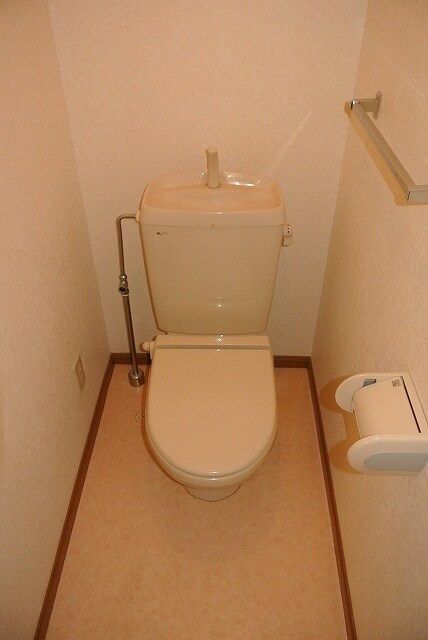 物件内観写真10　(トイレ)