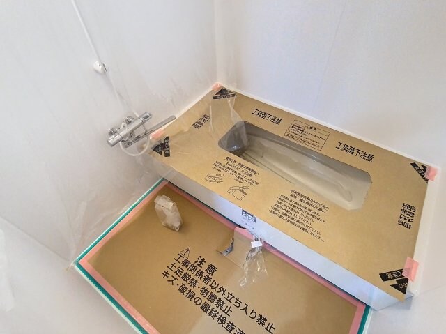 物件内観写真4　(リフォーム中のお写真になります。)