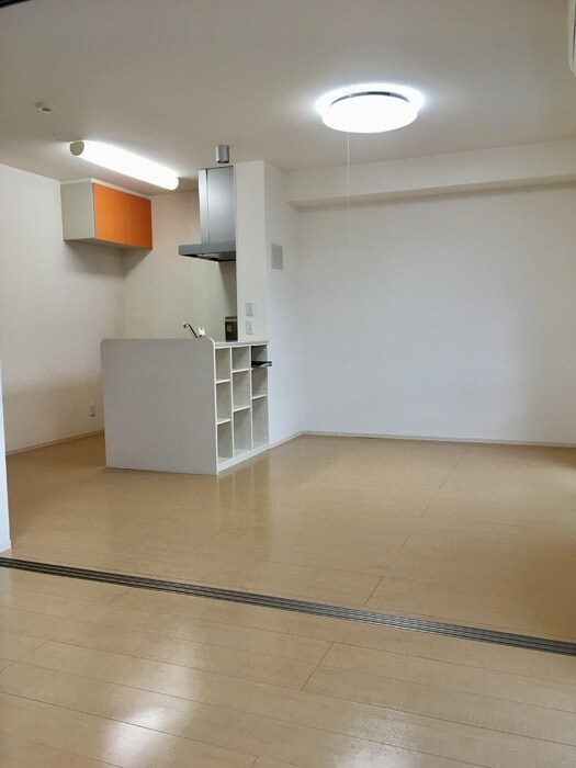 物件内観写真2　(ＬＤＫ)