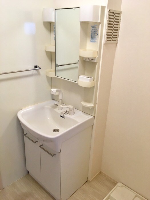 物件内観写真6　(洗髪洗面化粧台)