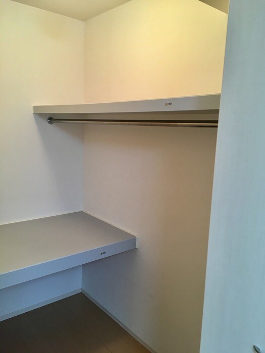 物件内観写真8　(ウォークインクローゼット)