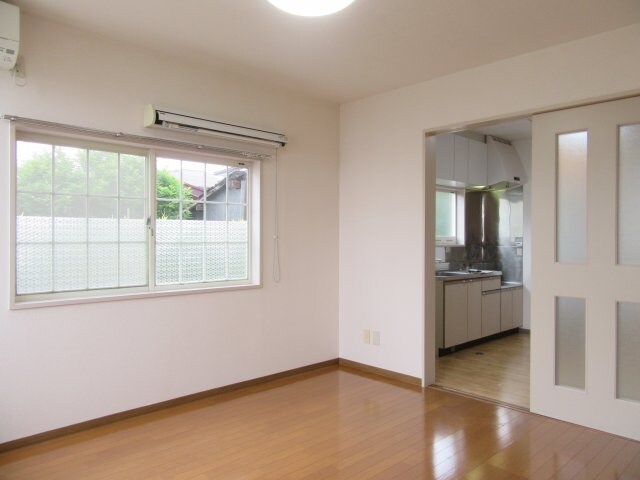 物件内観写真4　(きれいな洋室です)