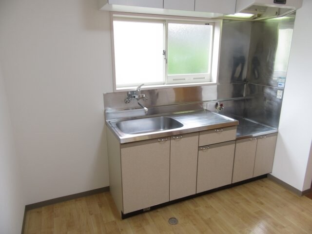 物件内観写真5　(キッチンでお料理をお楽しみください)