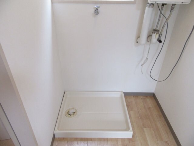 物件内観写真14　(洗濯機置き場)