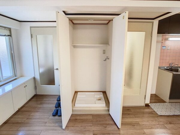 建物設備(洗濯機置き場)