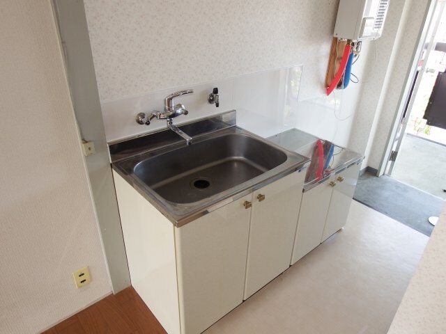 物件内観写真5　(使いやすいキッチンです)