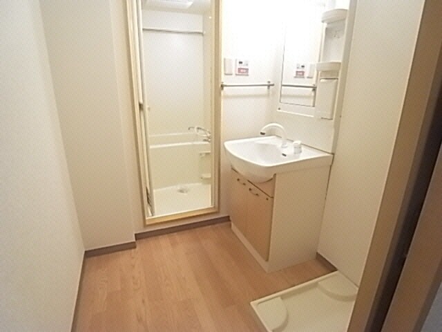 物件内観写真16　(洗面所)