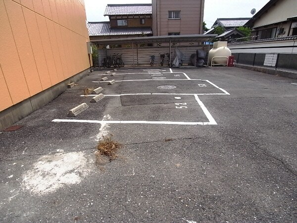 駐車場(駐車場)