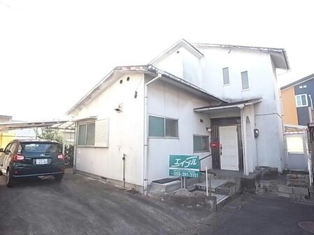 羽島市竹鼻町狐穴貸家外観写真