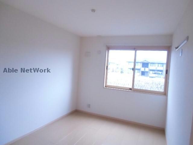 物件内観写真4　(同棟別部屋写真)