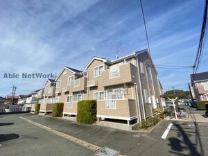 サン・ルミエール六・七・八番館外観写真