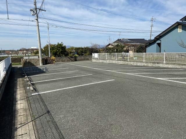 物件外観写真2　(単列区画)