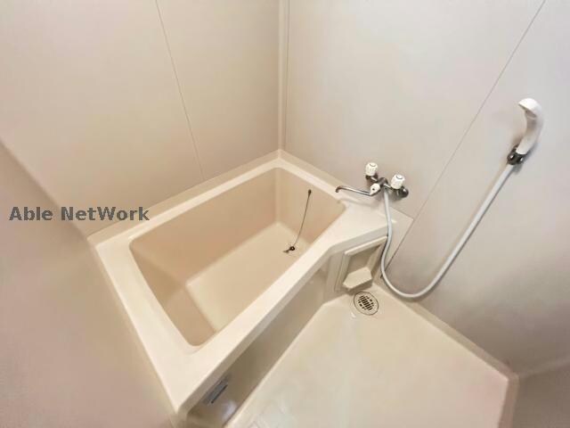 物件内観写真4　(別号室写真)