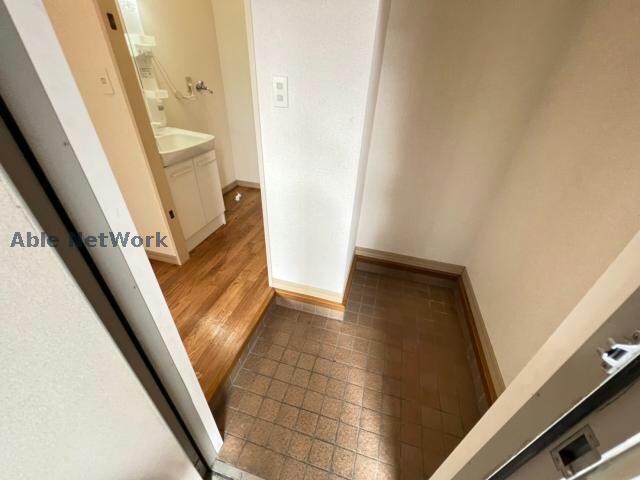 物件内観写真5　(別号室写真)