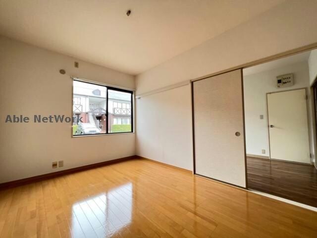 物件内観写真10　(別号室写真)