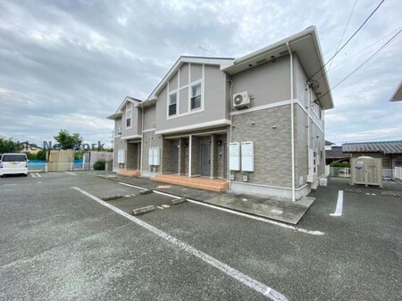 サンシャイン花房外観写真